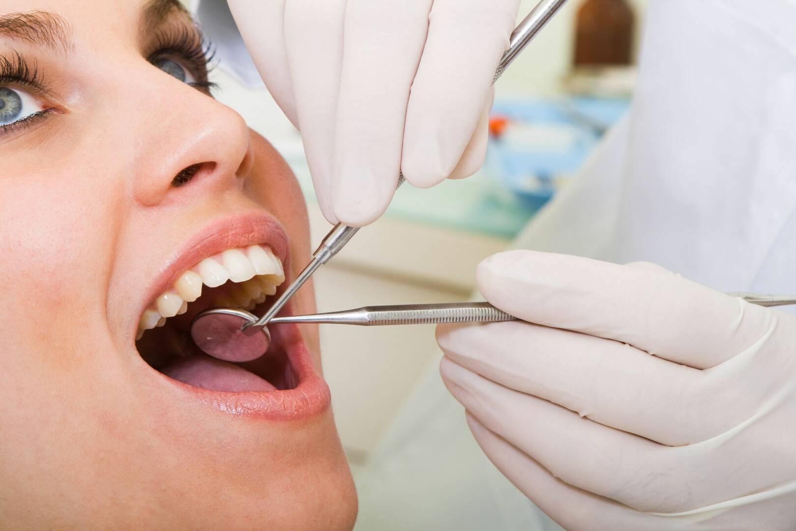 Carolyn Bronke, DDS